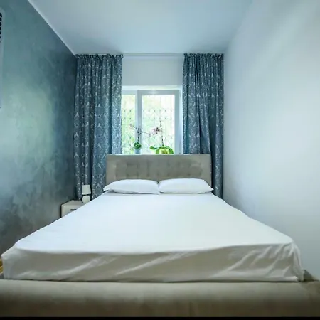 Garden Apartment